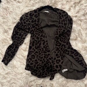 Elegant Leopard Print Cardigan
